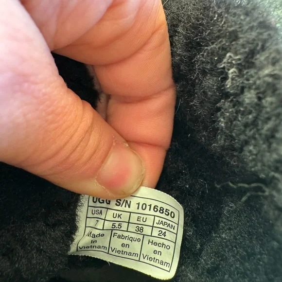 Black Ugg Boots - Picture 8 of 9